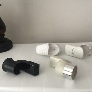 (2) bath body plus 2 free others plug in fragrance warmer bb works, airwick,